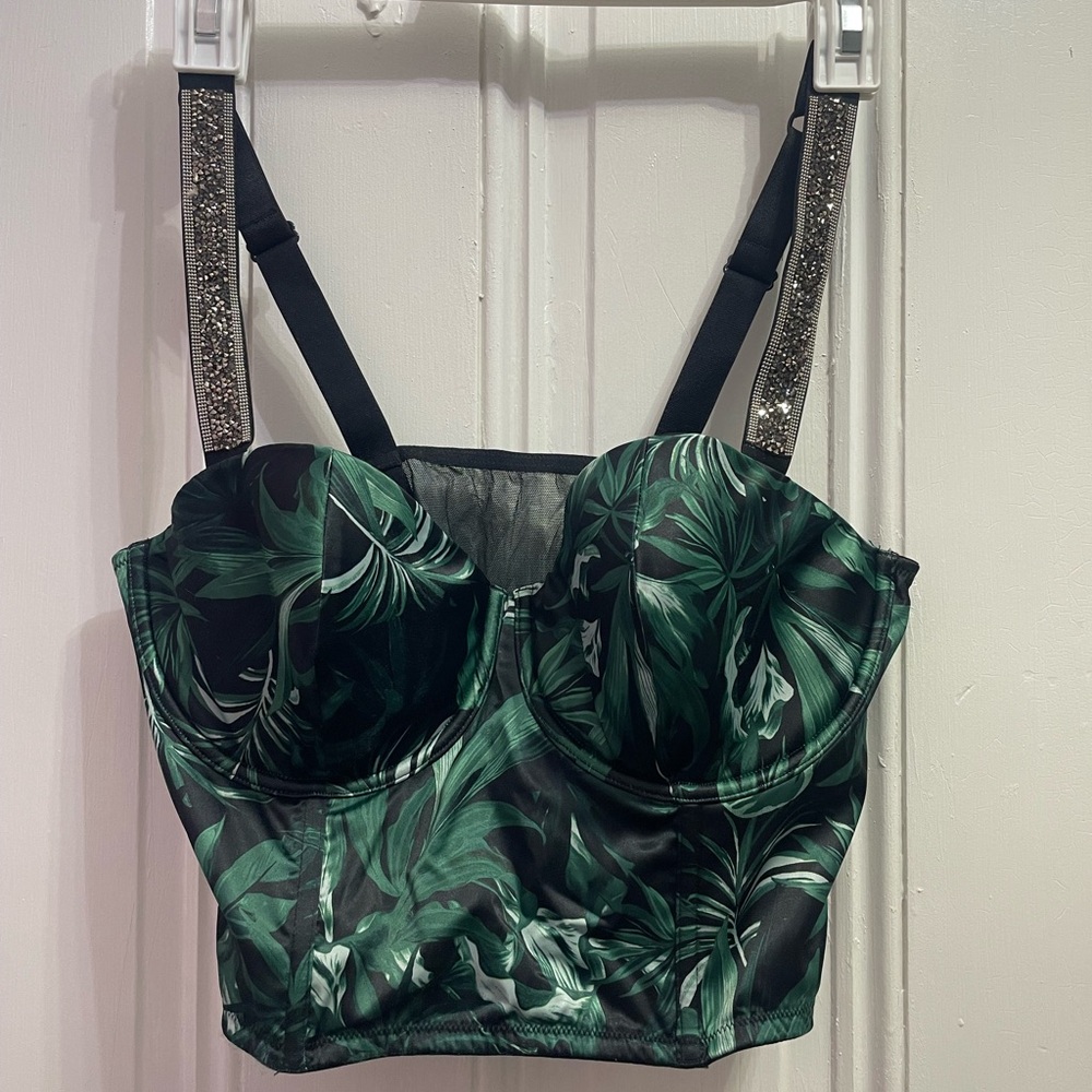 NWT Victoria’s Secret lingerie- corset top with beaded straps and palm fronts. - Picture 2 of 3